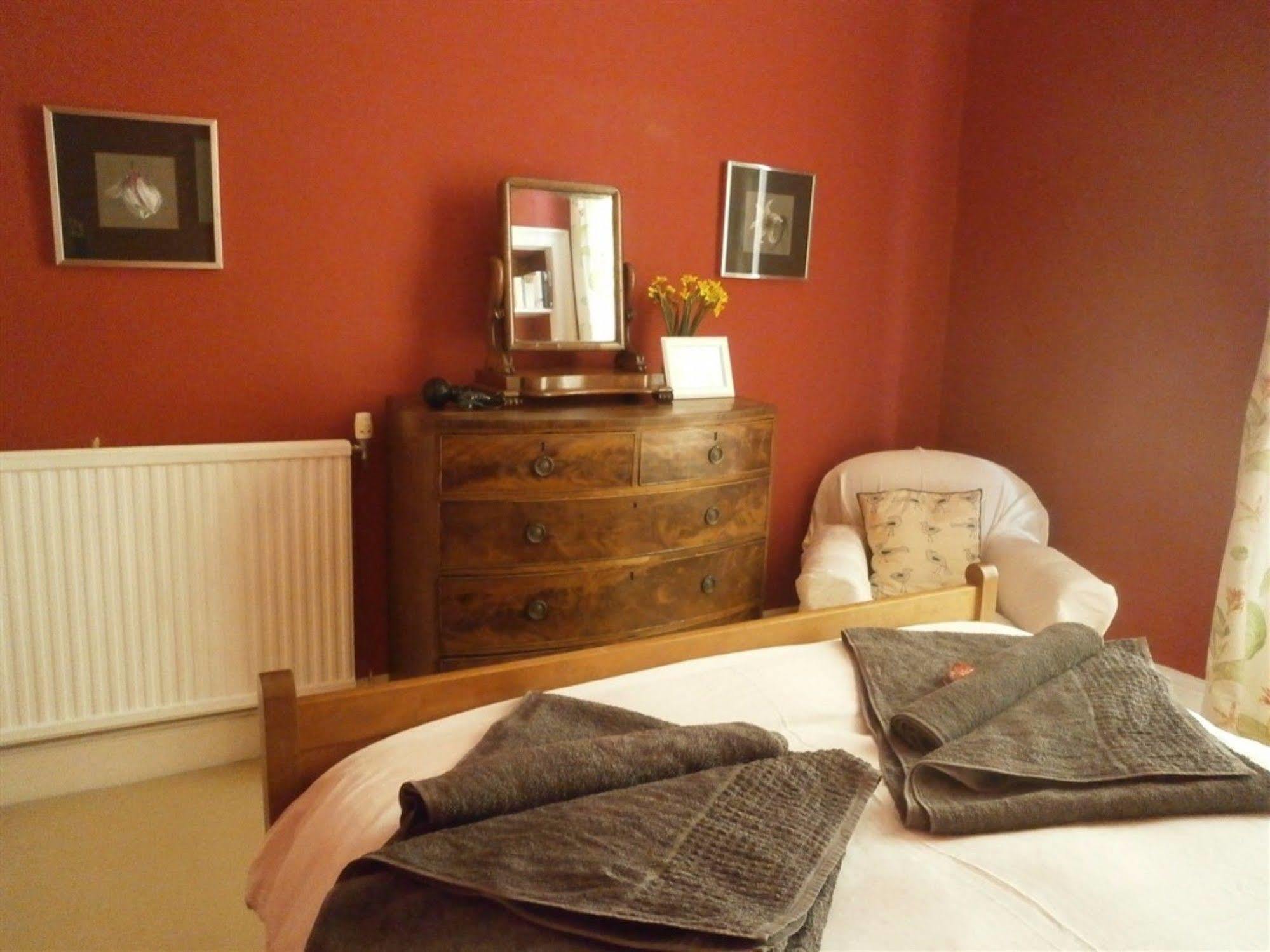Winter Cherry Bed & Breakfast Единбург Екстер'єр фото
